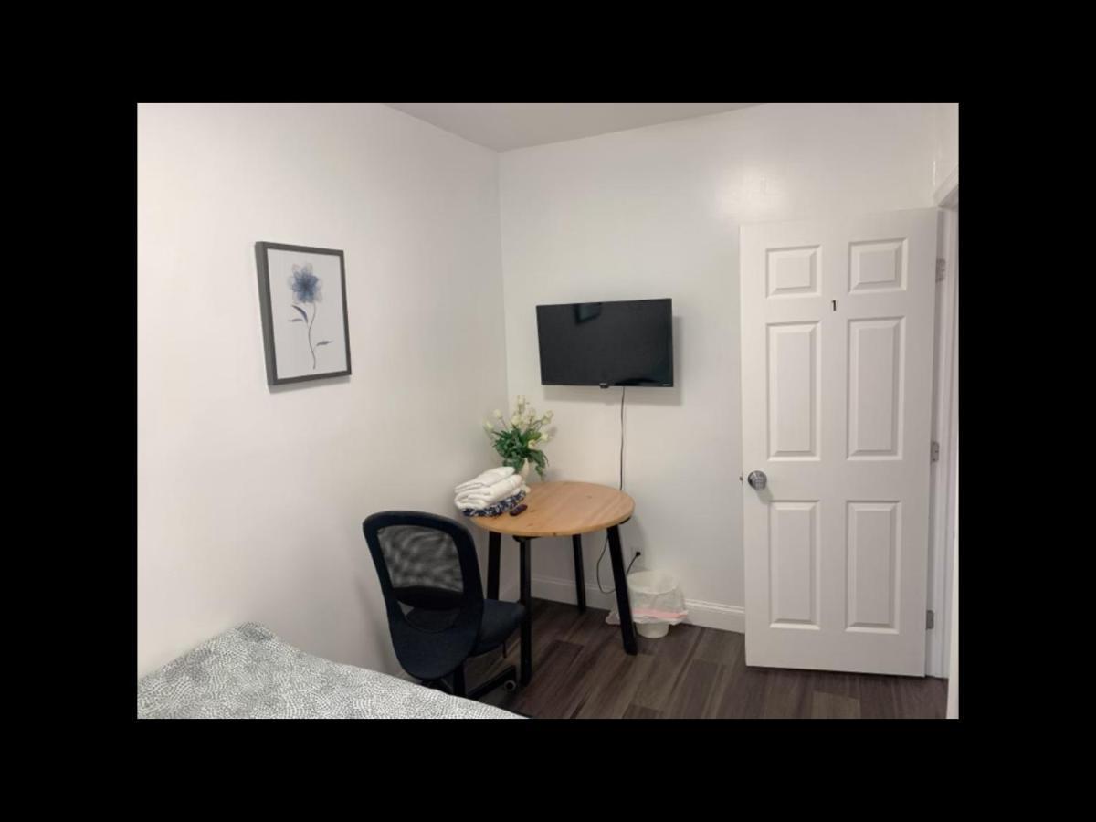 Stylist Bedroom Central Of Baltimore Exterior foto